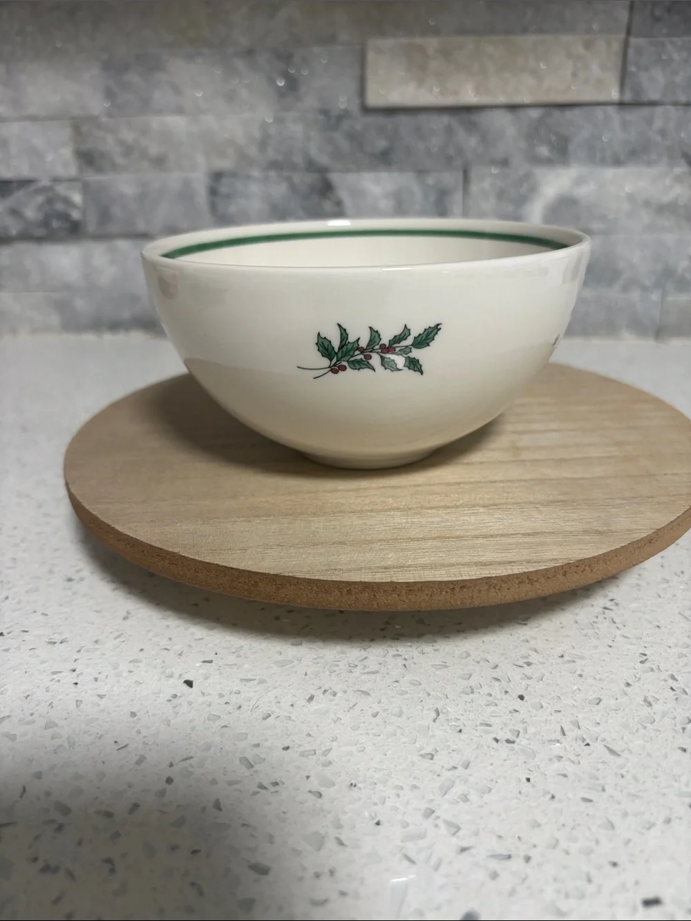 Nikko Japan Happy Holidays Christmastime Bowl Set of 4 Festive Tree Presents